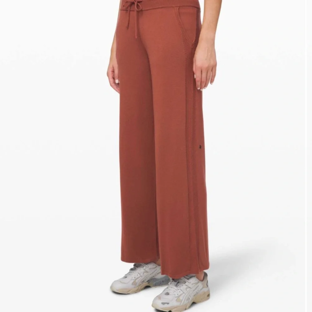 Lululemon Comfort Zone lounge Pants 10 or 8 NEW